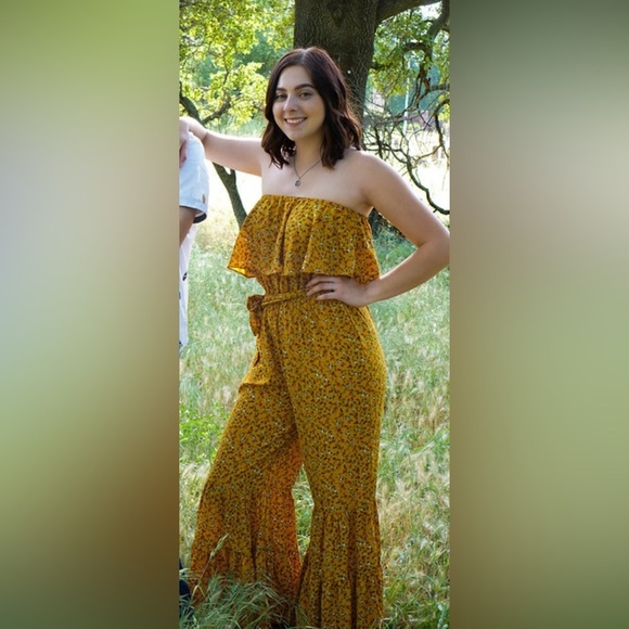 Umgee Mustard Yellow Off Shoulder Ruffled Floral Jumpsuit, Women’s Sz S - Picture 7 of 7